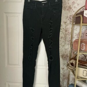 Levi's Women's Distressed Black Skinny Jeans